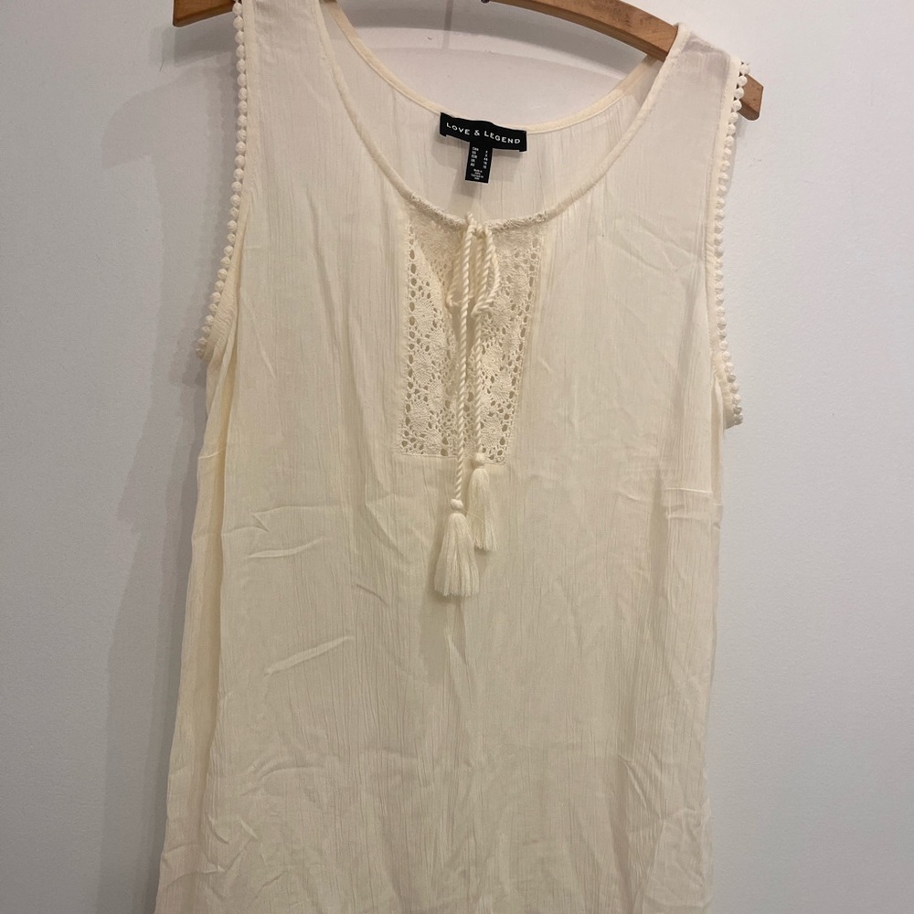🆓🆓🆓🆓Free with purschase 🆓🆓🆓🆓 Love and legend beige top xl